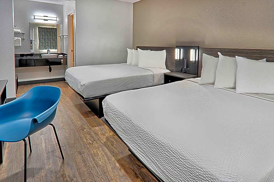 Motel 6-Lancaster, CA