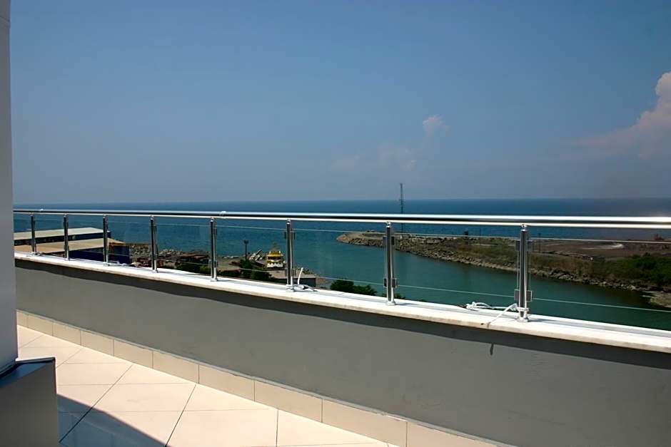 Grand Ahos Hotel