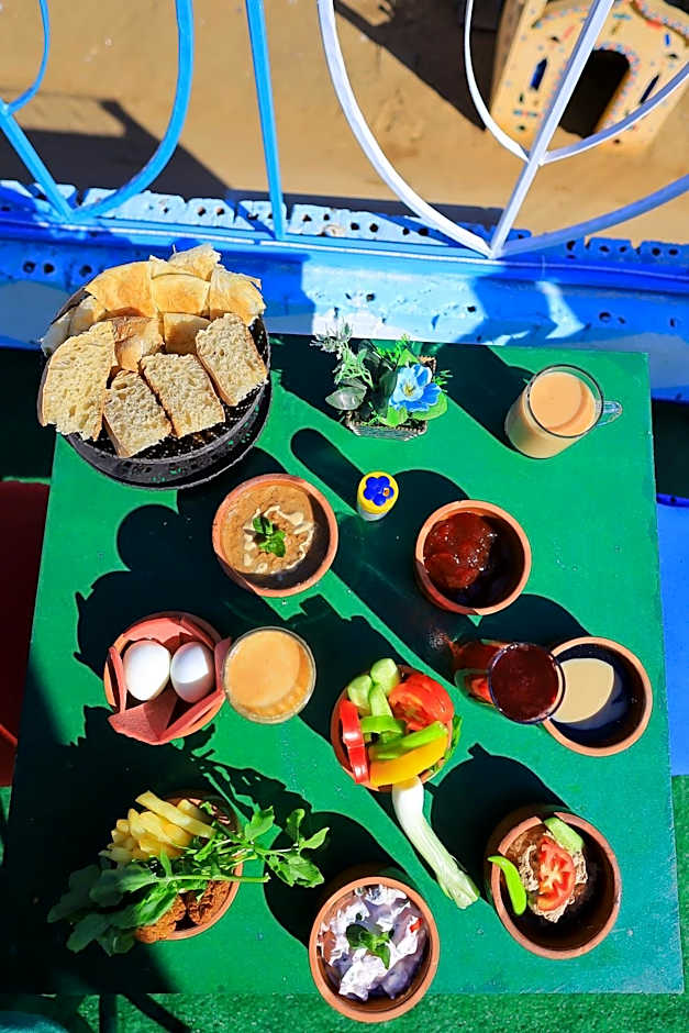 Nubian Popeye - Roof top - Nile View