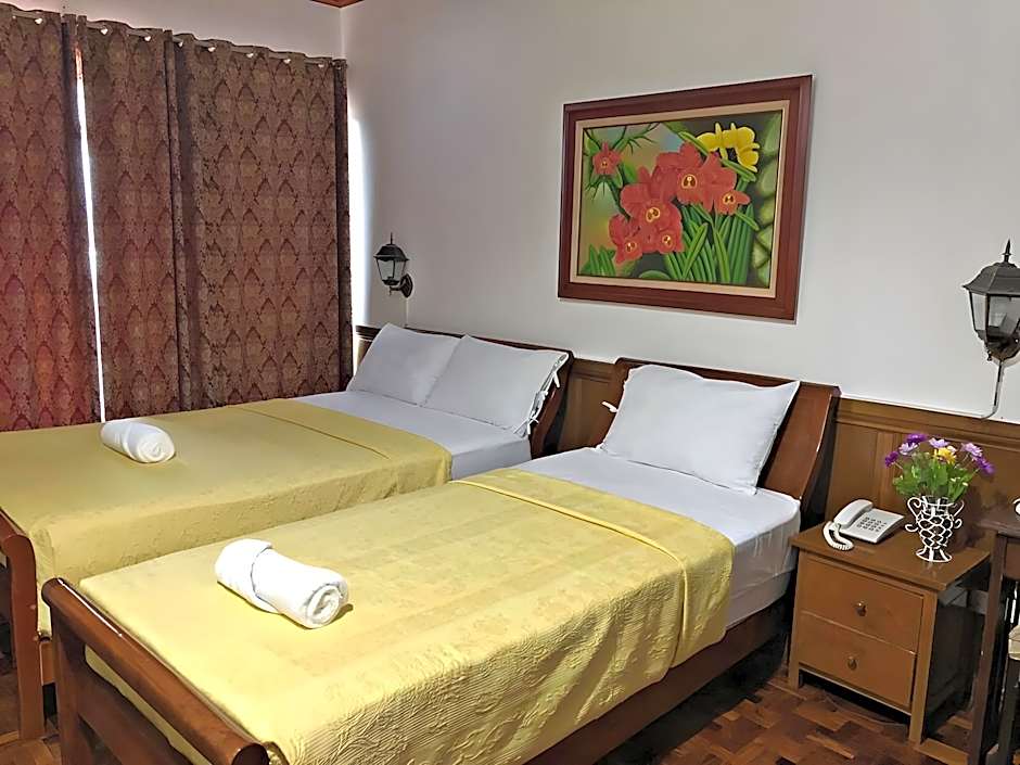 Tahanan Lakeview Hotel