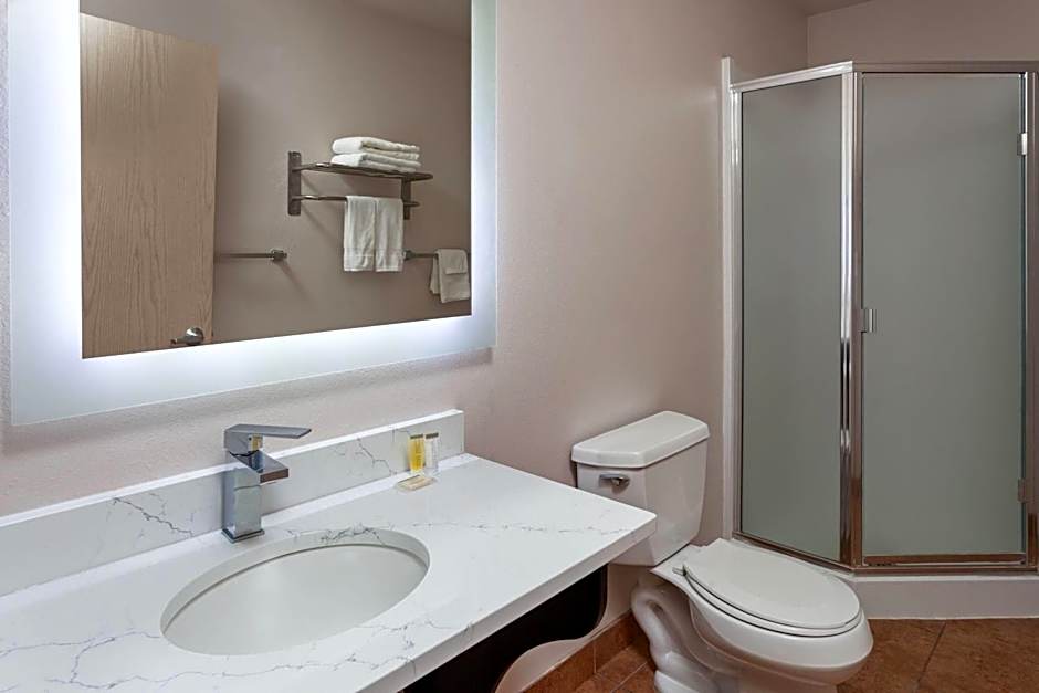 Days Inn & Suites by Wyndham Spokane Airport Airway Heights