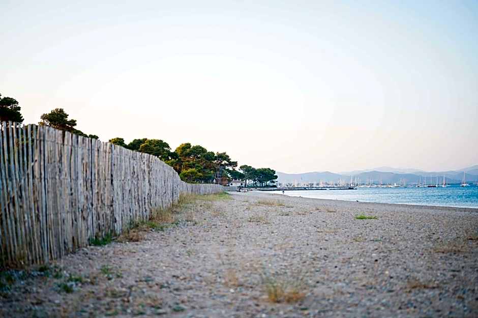 Le Hameau des Pesquiers Ecolodge, Curio Collection by Hilton