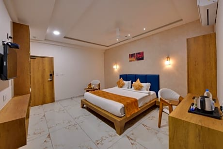 Premium Room with King Bed
