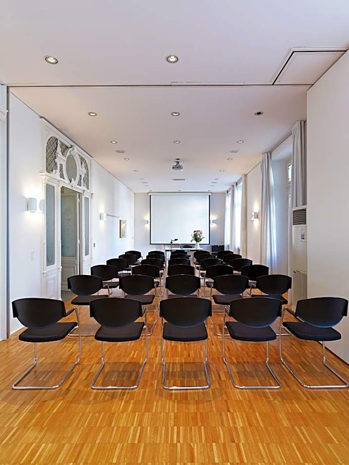 Business Center IN Villa