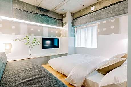 Standard Queen Room