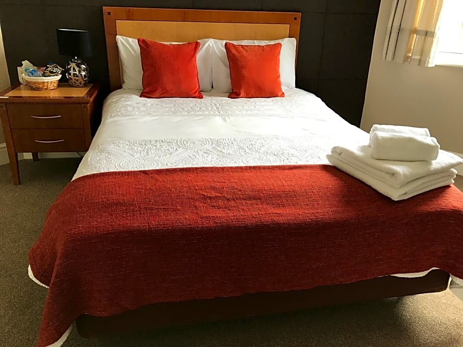 Haya Guest House – Oldbury