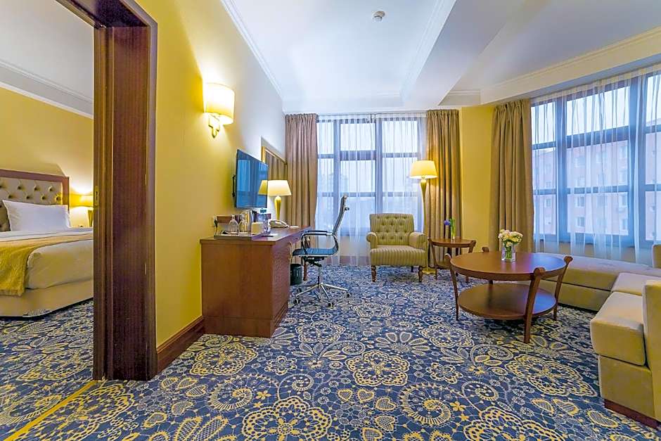 Photo 1 of 7 of Executive 1 King Bed Suite, City View