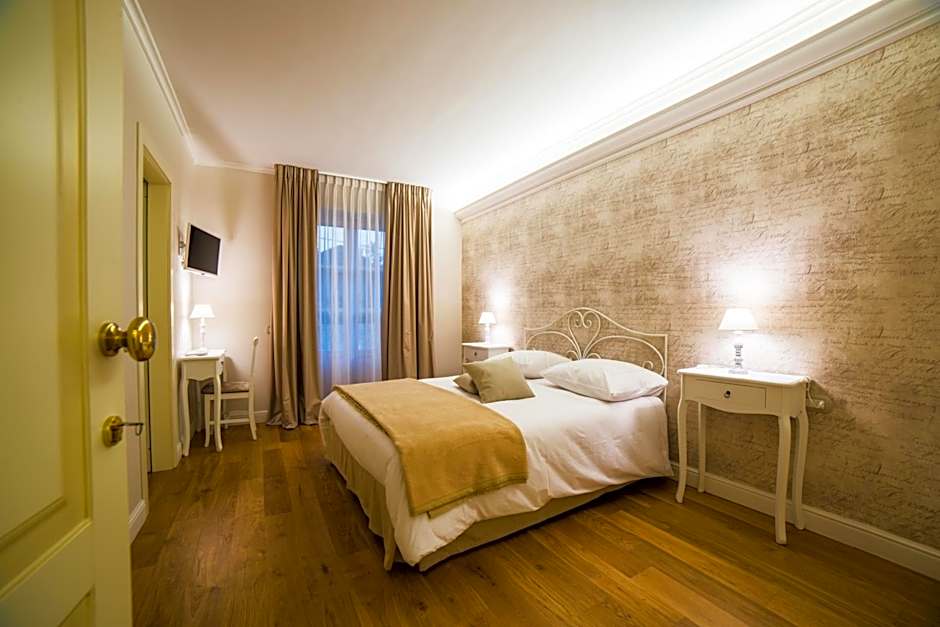 Zdjęcie 1 z 12 — Double Room