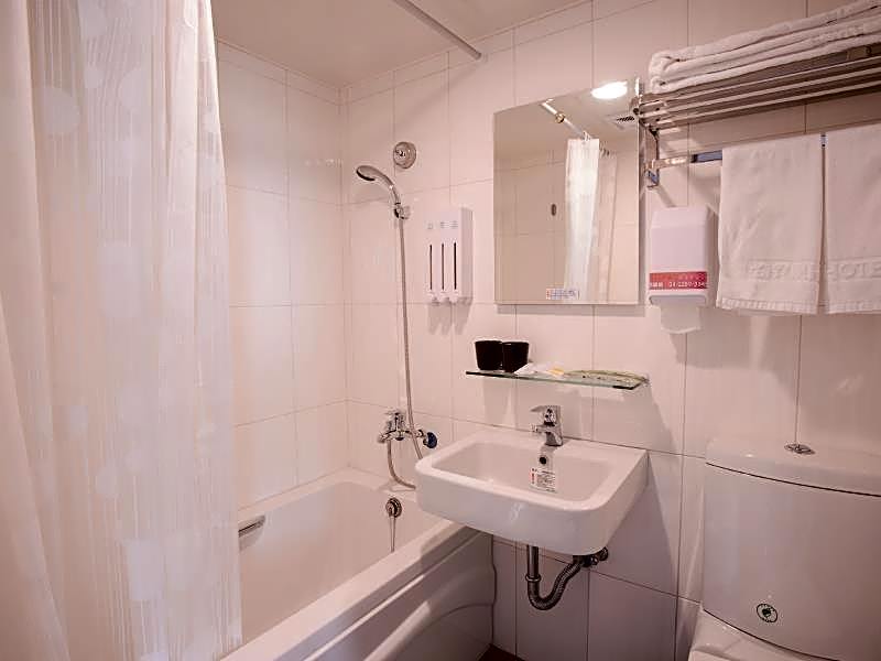 Kiwi Express Hotel – Chenggong Rd