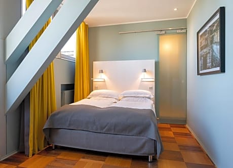 Deluxe Single Room with Balcony