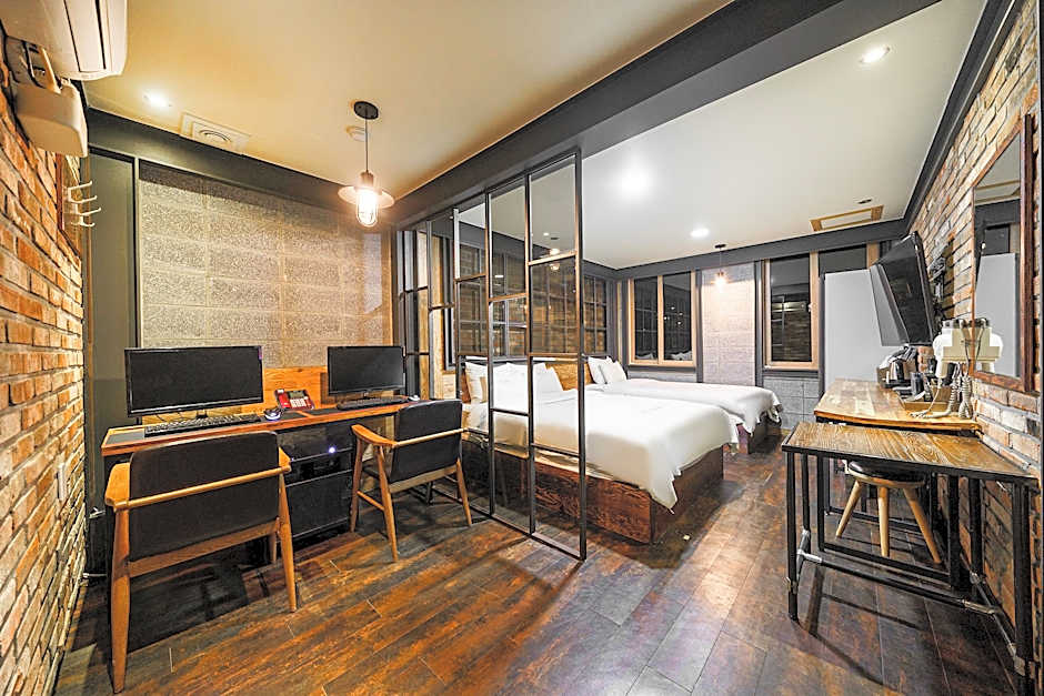 Photo 1 of 18 of Spa 2 Beds