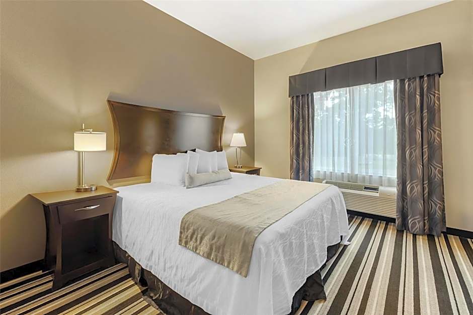 Best Western Plus Sand Bass Inn & Suites