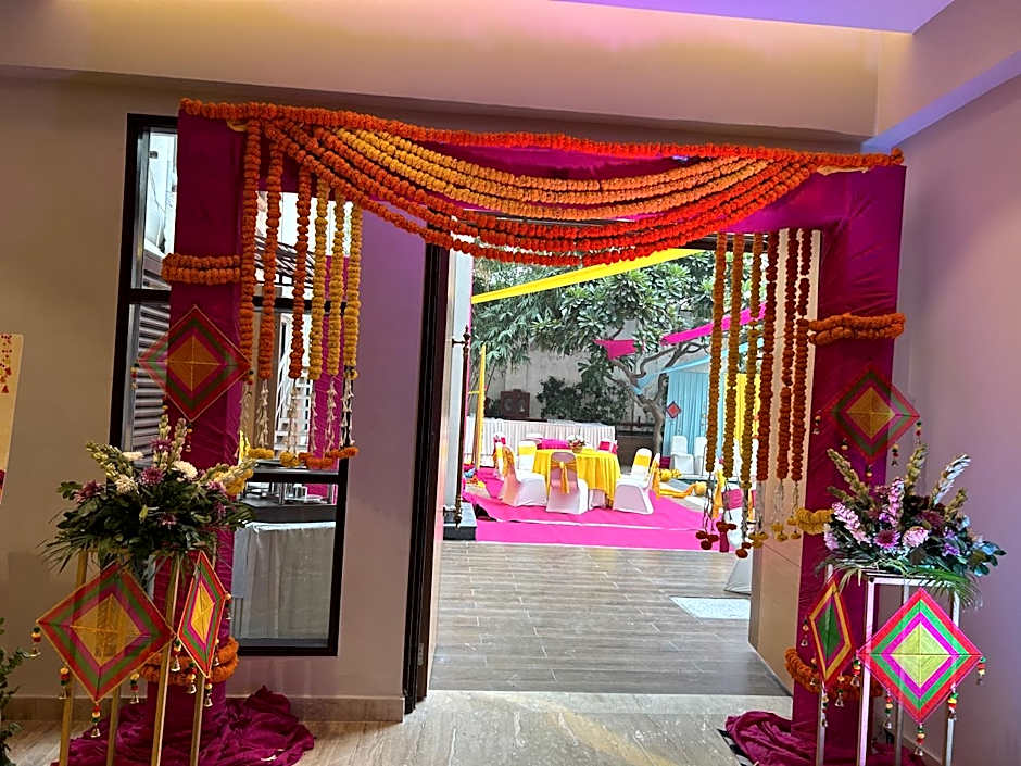 Vibe By The LaLiT Traveller