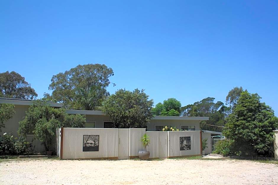 Top of the Lake Holiday Units