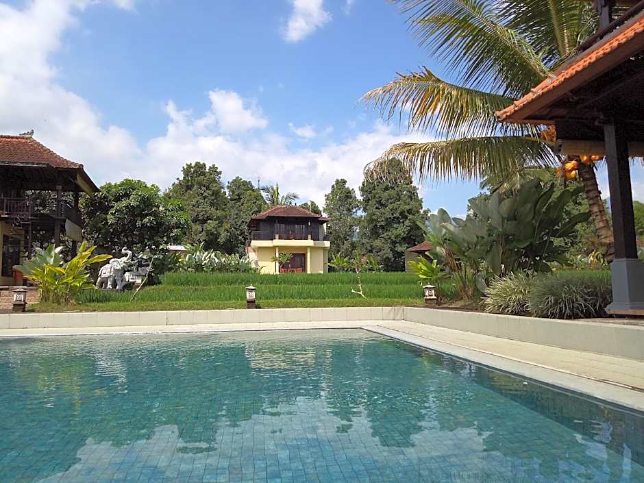 Atres Villa