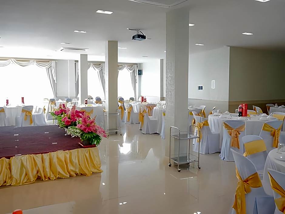 Royal Hill Satun Hotel