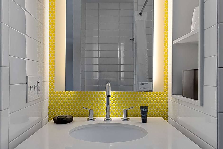 Motto by Hilton Washington DC City Center