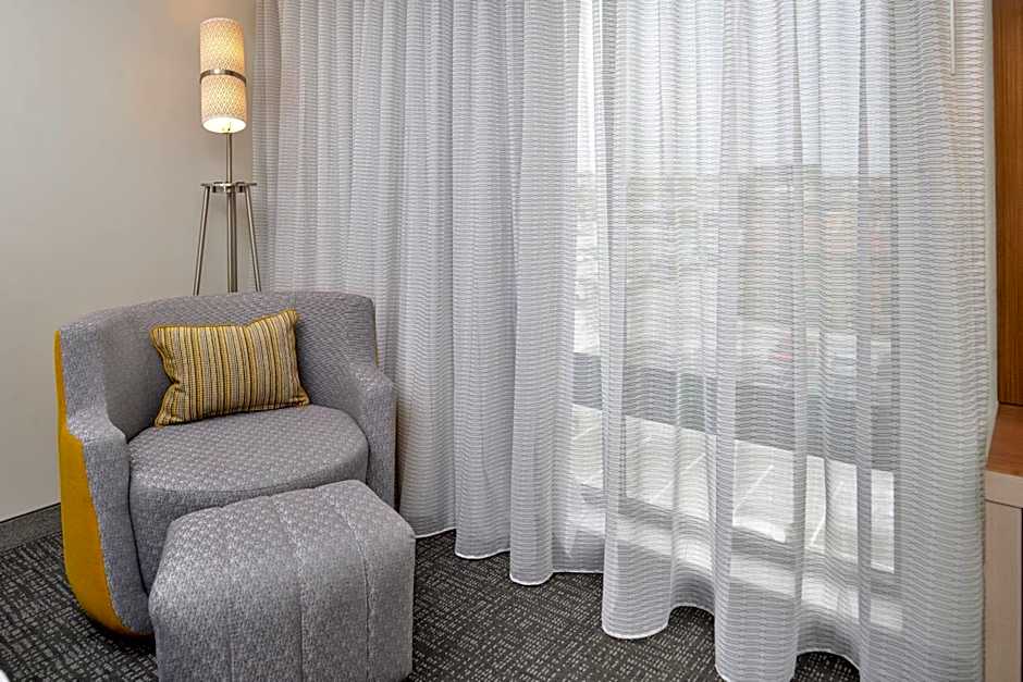 Courtyard by Marriott Kansas City Olathe