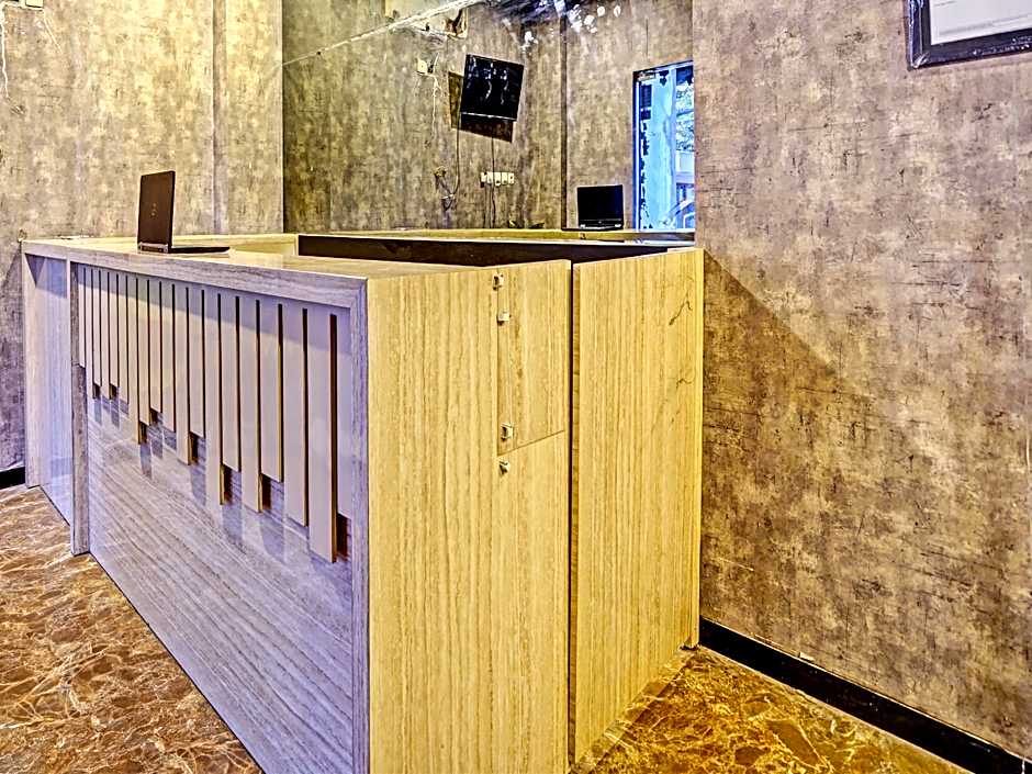 Super OYO Capital O 92633 Spring Hotel Gubeng