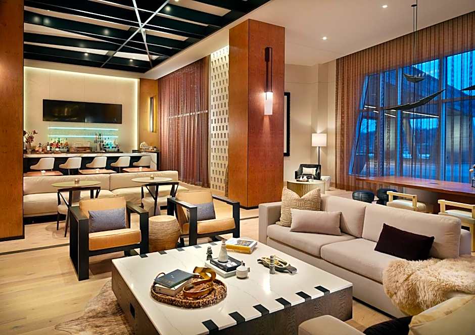 Omni Viking Lakes