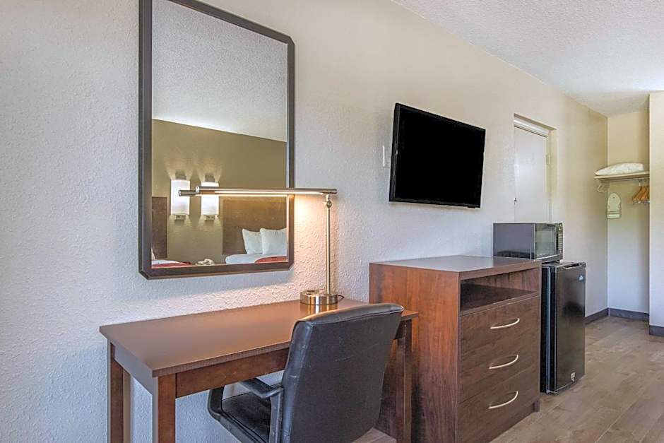 Econo Lodge Fort Knox
