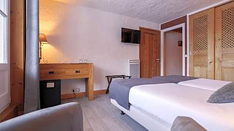 Superior Twin Room with Mont-Blanc View