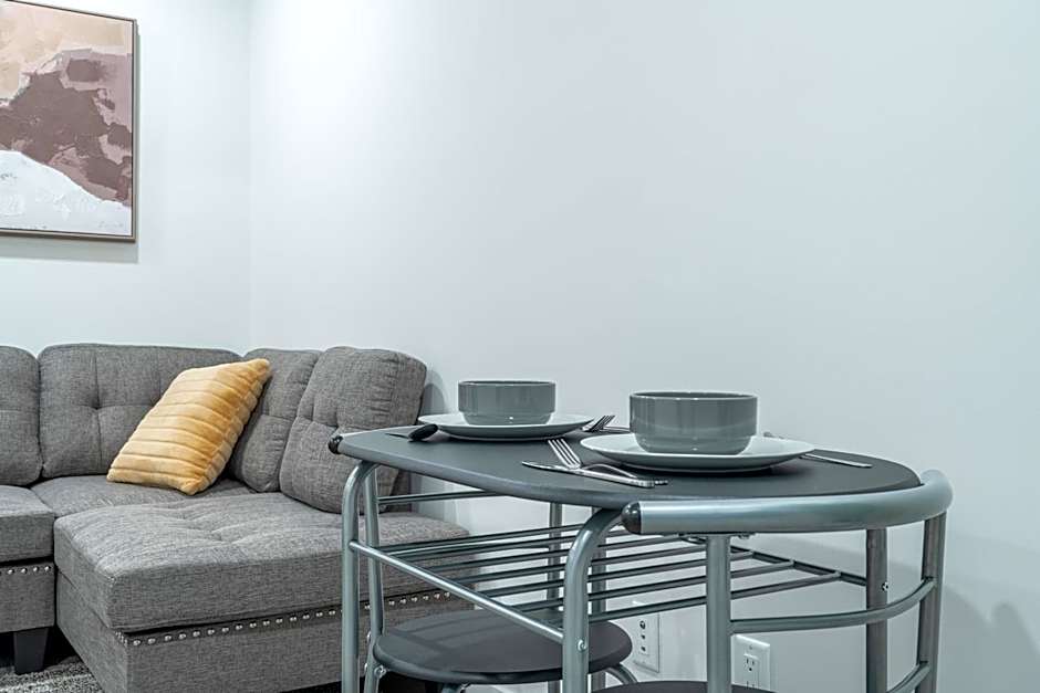 Stylish Getaway 2BD Basement by YMCA and South Health Campus Hospital