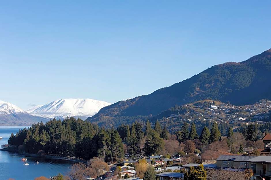 Copthorne Hotel and Apartments Queenstown Lakeview