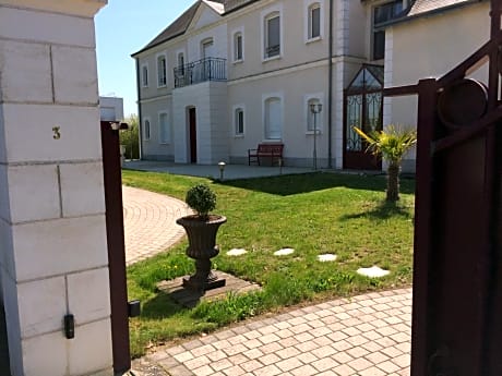 LA VILLA BOLERO