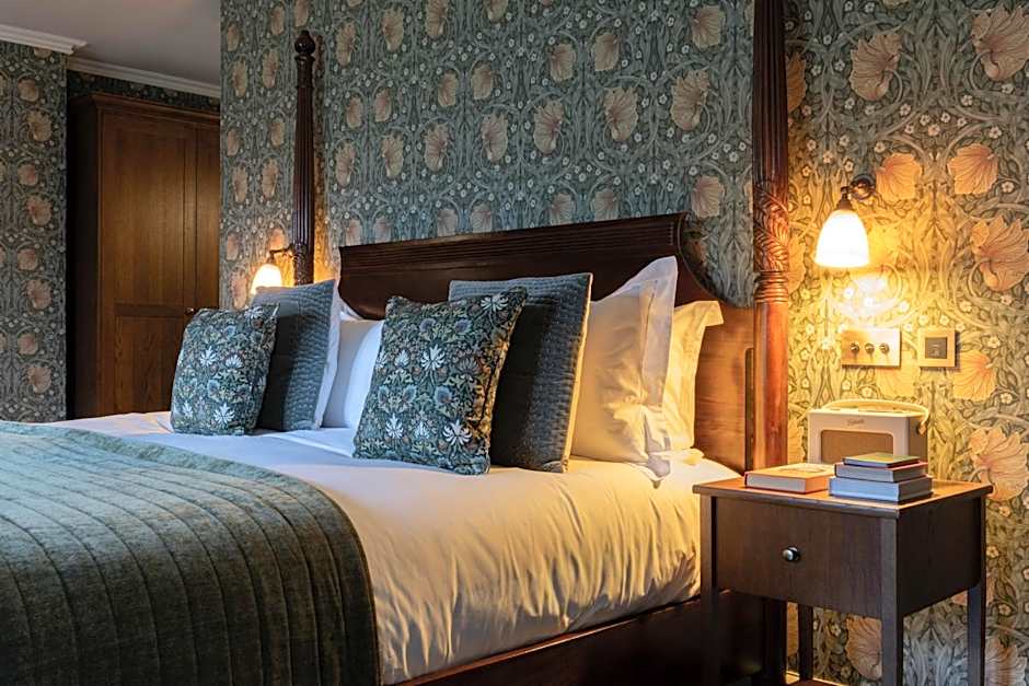 Dumbleton Hall Hotel