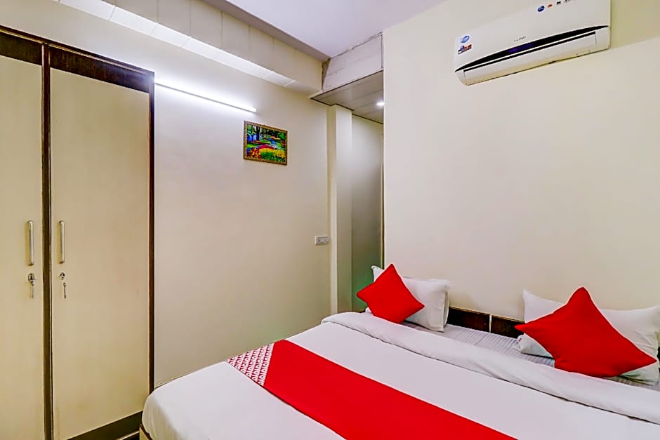 RS Hotels by OYO Rooms – Delhi, NY