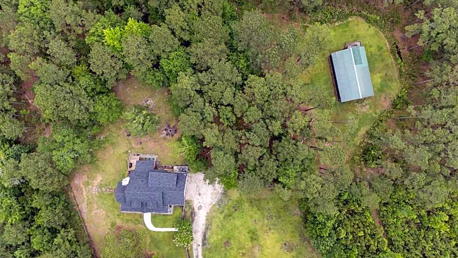 Grandma's Farm on 6 acres with Lighted Barn and River Access