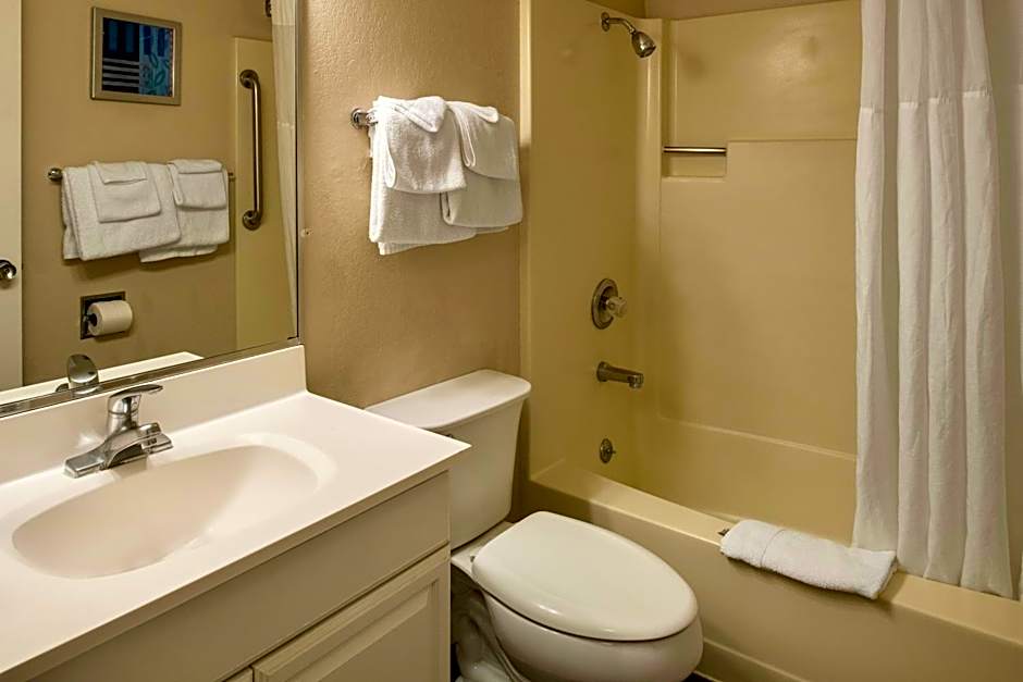 Scottish Fairway Inn