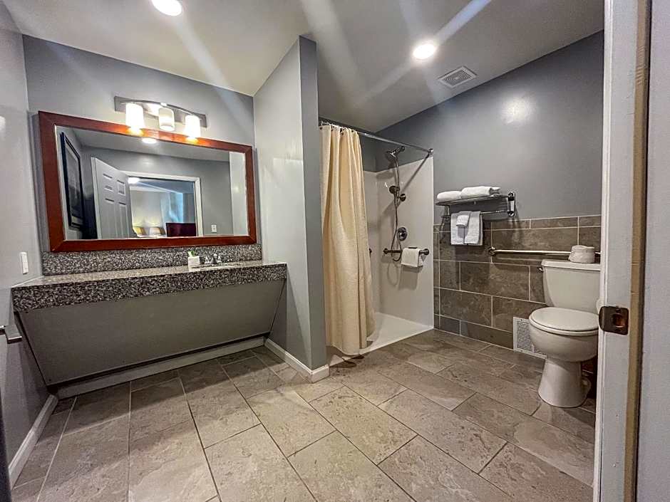 Rockford Alpine Inn & Suites