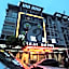 Yiwu Luckbear Hotel
