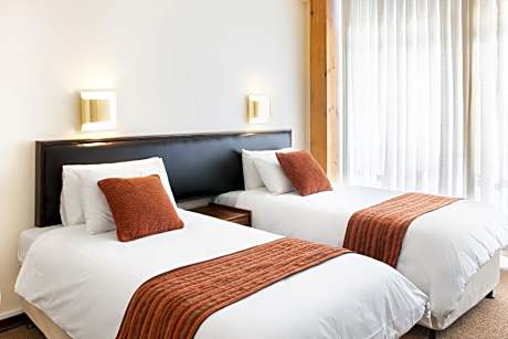 Twin Room with Bathroom