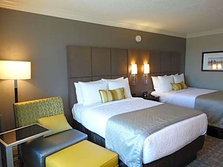 Double Room with Two Double Beds - Non-Smoking