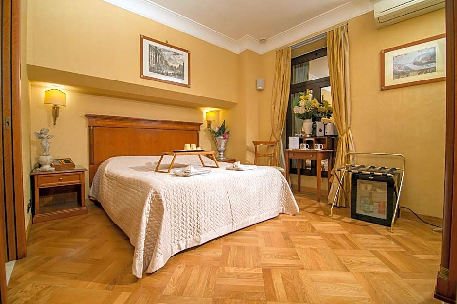 Luxury Rooms H 2000 Roma