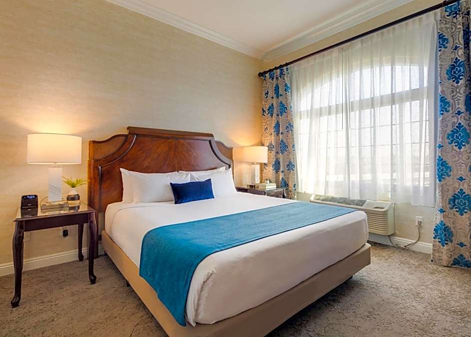 Ayres Suites Diamond Bar