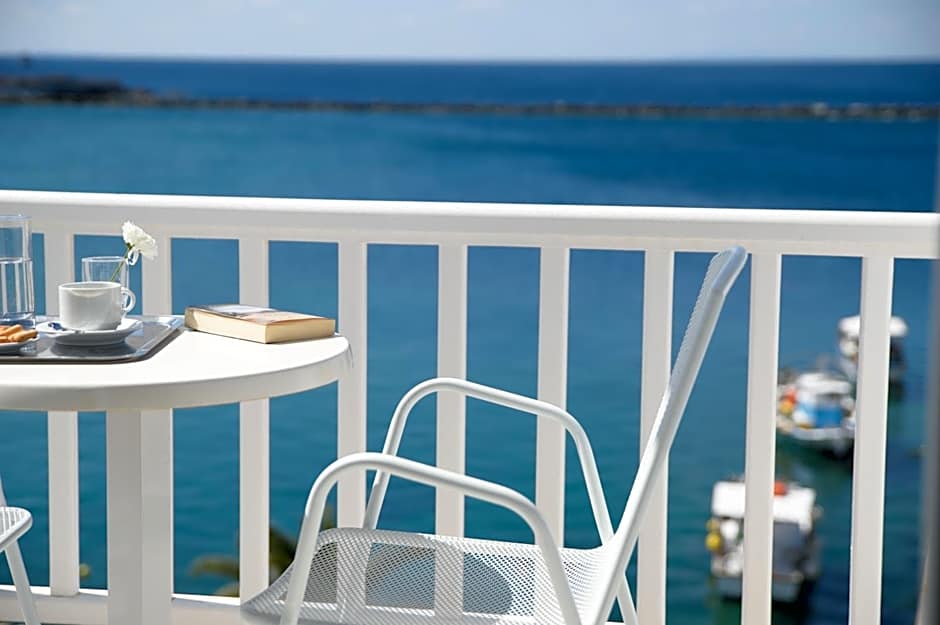 Nama Hotel Tinos