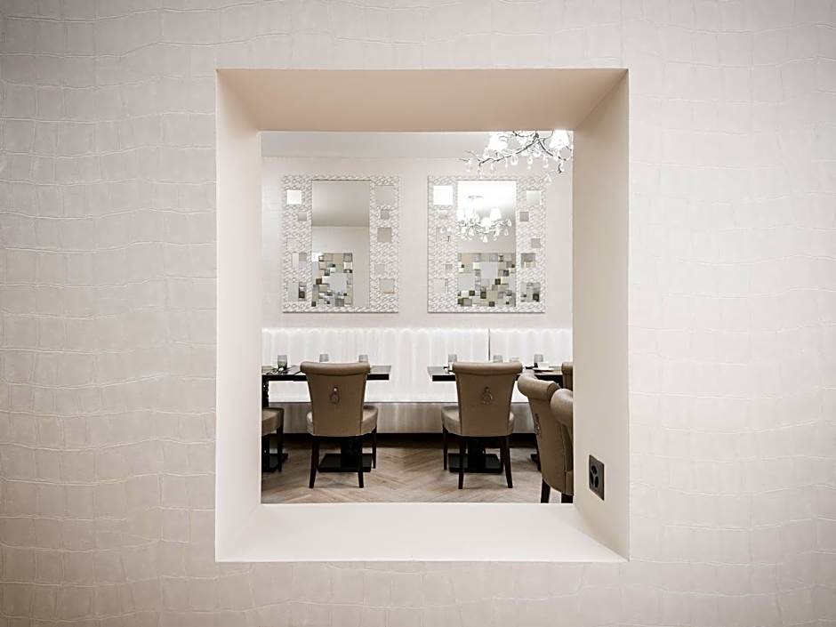 Hôtel Le White - Le 42 Restaurant