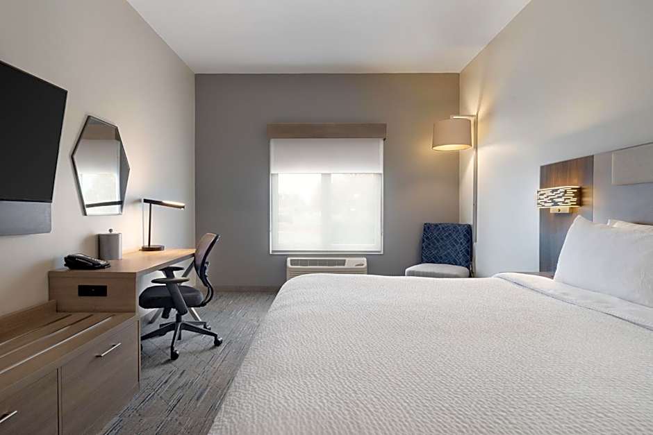 Holiday Inn Express Hotel & Suites Saginaw By IHG