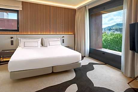 Suite The Level