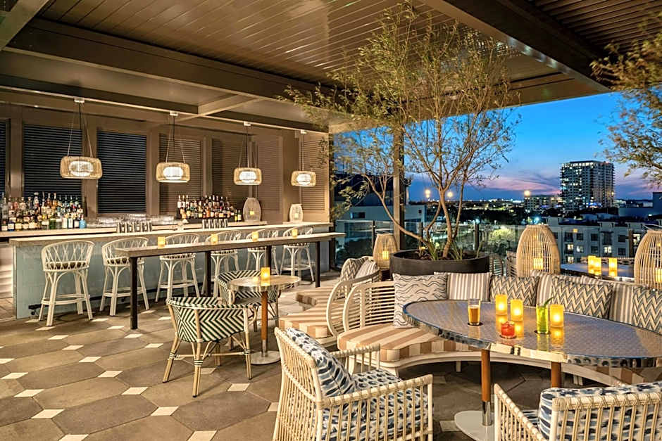 Moxy St. Petersburg Downtown