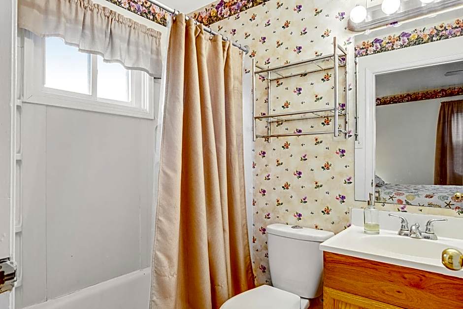 37534 Lighthouse Rd #202