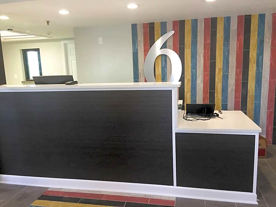 Motel 6-Burnsville, MN