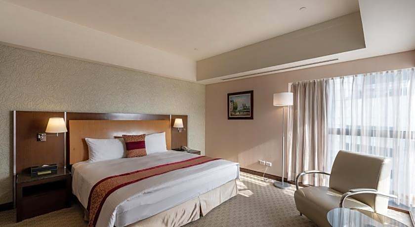 Evergreen Plaza Hotel