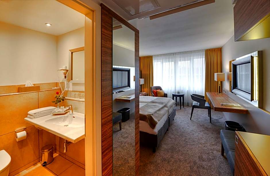 Best Western Plus Delta Park Hotel