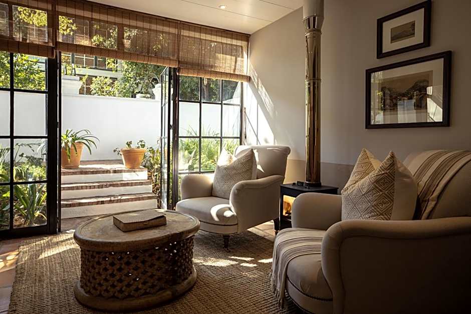 Akademie Street Boutique Hotel