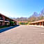 MHO Inn & Suites